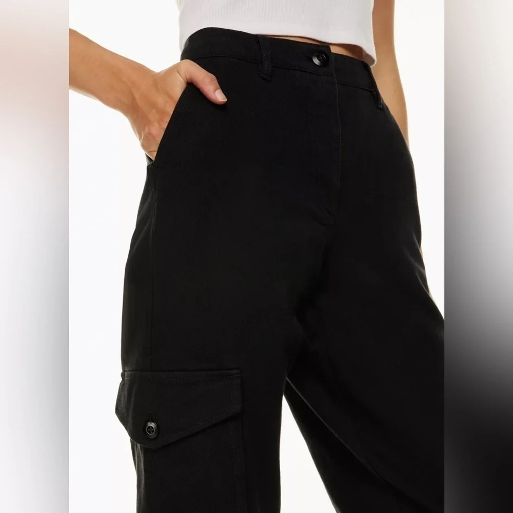 Aritzia Wilfred Free Modern Cargo Pants Black